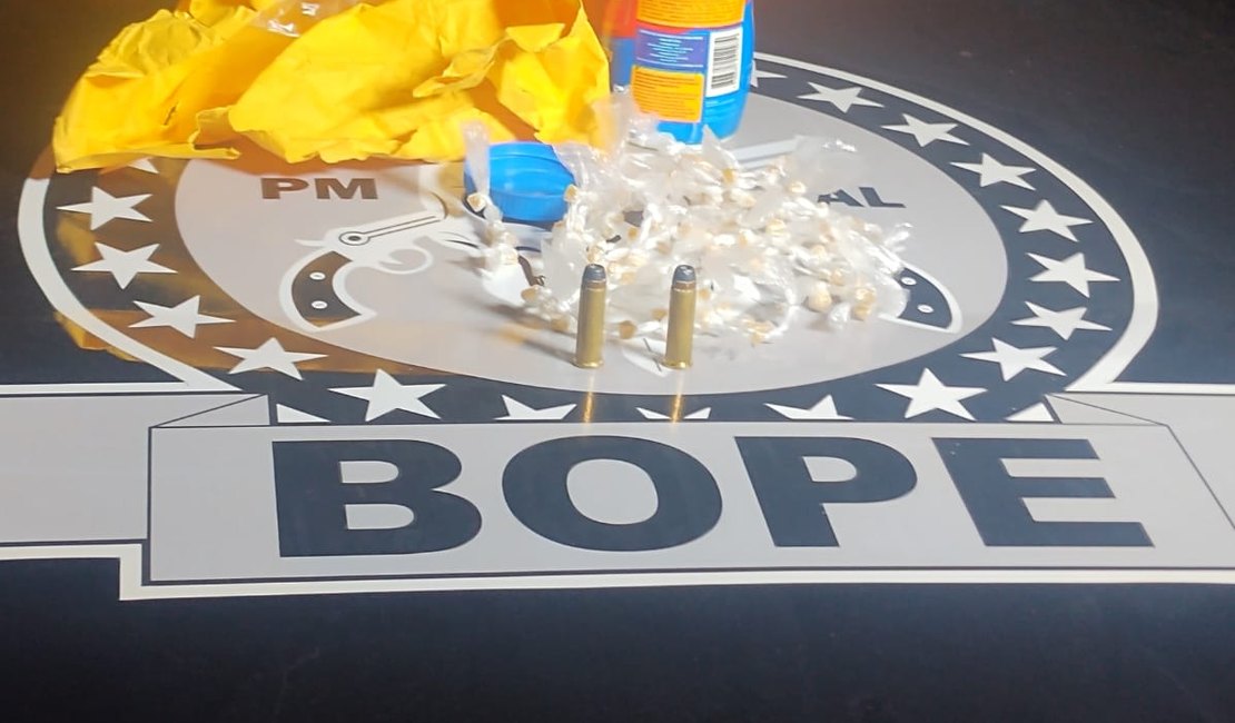 Mulher é presa por tráfico de drogas e posse de munições, em Rio Largo