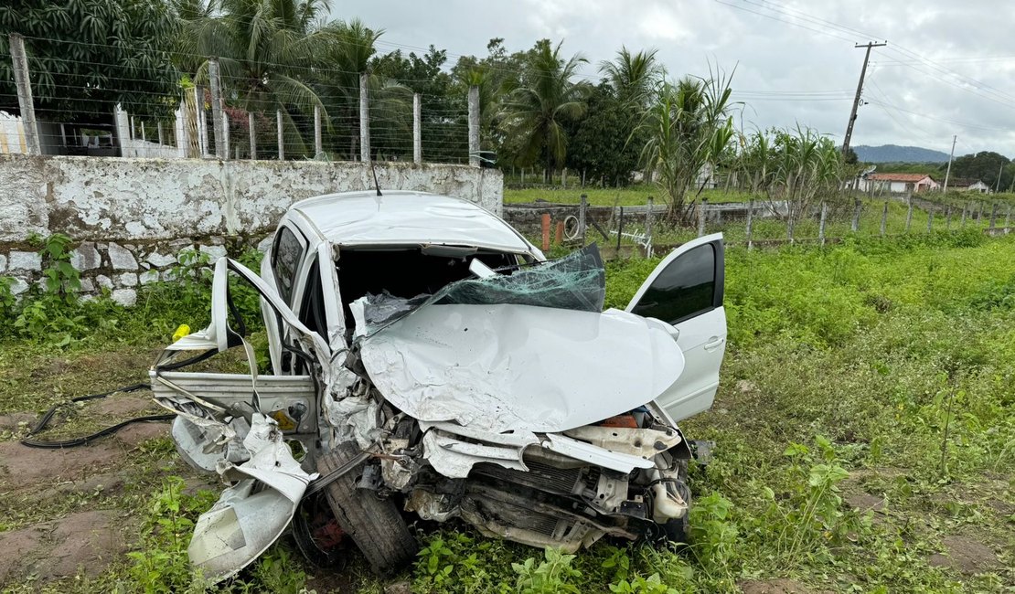 ﻿Carro envolvido em colisão com van que deixou mortos e feridos era conduzido pelo filho do vice-prefeito de Inhapi