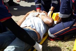 Jovem fica ferido em acidente entre moto e automóvel na AL 220 em Arapiraca