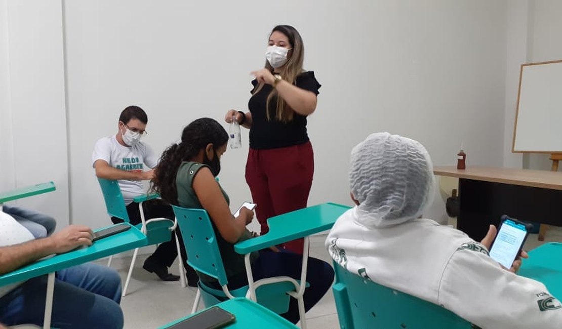 Profissionais de Saúde participam de curso de Atendimento Humanizado e Acolhedor, no HE do Agreste