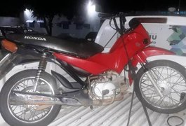 Motocicleta com queixa de roubo é encontrada em matagal, na zona rural de Girau do Ponciano