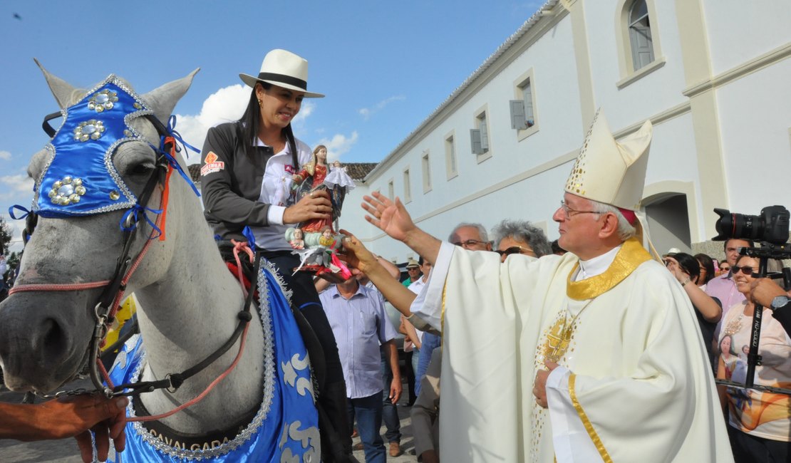 Cavalgada faz mesmo caminho espiritual de Manoel André há 15 anos