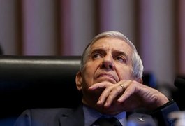 Moraes concede prisão domiciliar humanitária a Augusto Heleno