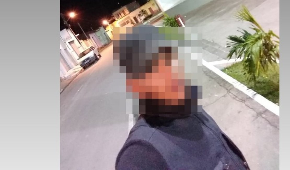 Vídeo. Imagens flagram jovem furtando celular em lanchonete no Agreste