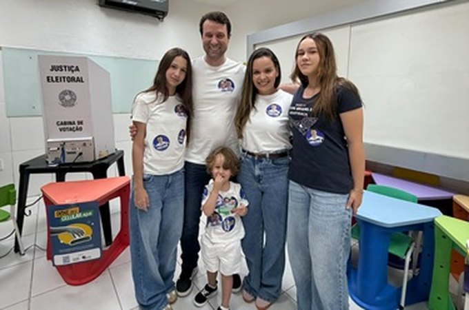 Daniel Barbosa vota em Arapiraca e agradece apoio dos alagoanos