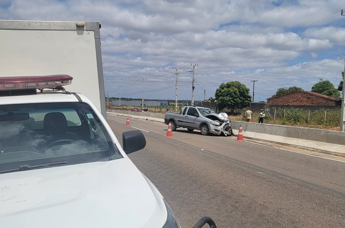 Motociclista é arrastado por cerca de 50 metros ao ser atingido por picape e morre na AL-220, em Arapiraca