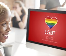 Lideranças se irritam com Amazon após empresa suspender venda de livros de ‘cura gay’