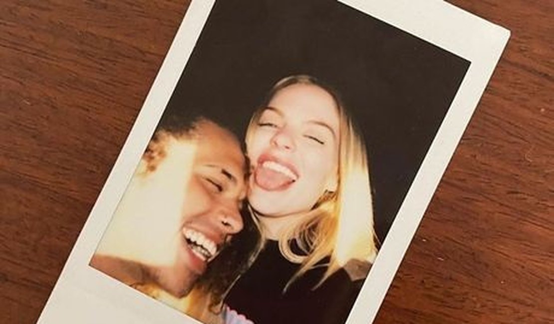 Luísa Sonza e Vitão postam mais uma vez a mesma foto e rumores de romance aumentam