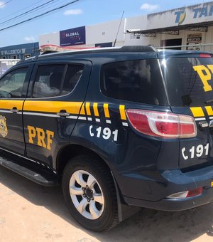 Mulher é presa em Maceió com veículo que havia sido roubado em Pernambuco em 2019