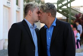 Tribunal de Justiça oficializa união homoafetiva de 20 casais