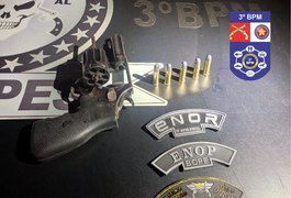 Homem é flagrado com revólver na cintura durante evento no Agreste alagoano