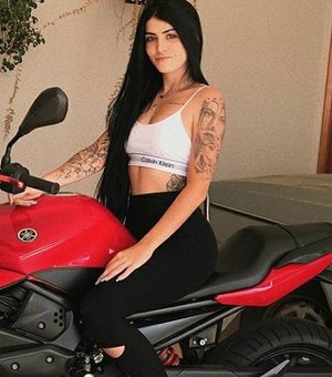 Youtuber, Amanda da 160 morre em acidente após compra de moto nova para canal