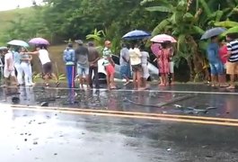 Cinco pessoas ficam feridas após acidente entre Atalaia e Maribondo