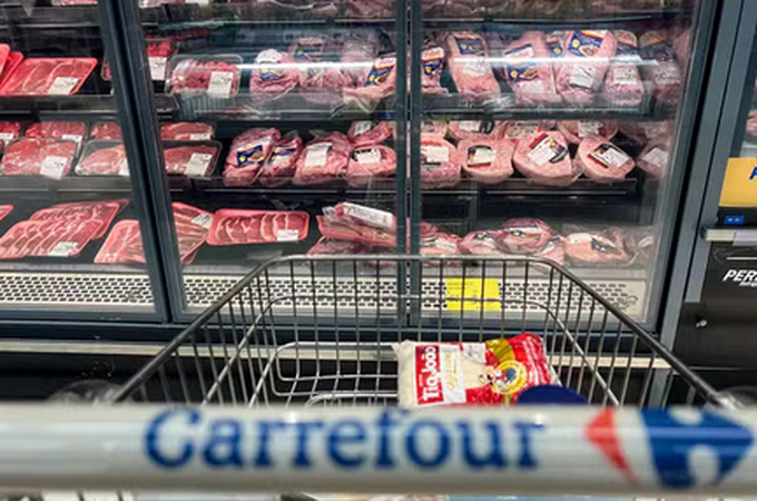 Após boicote no Brasil, Carrefour recua e reconhece 'grande qualidade' da carne brasileira