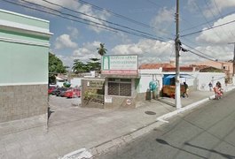 Morre bebê prematura que foi abandonada perto de lixão em Maceió