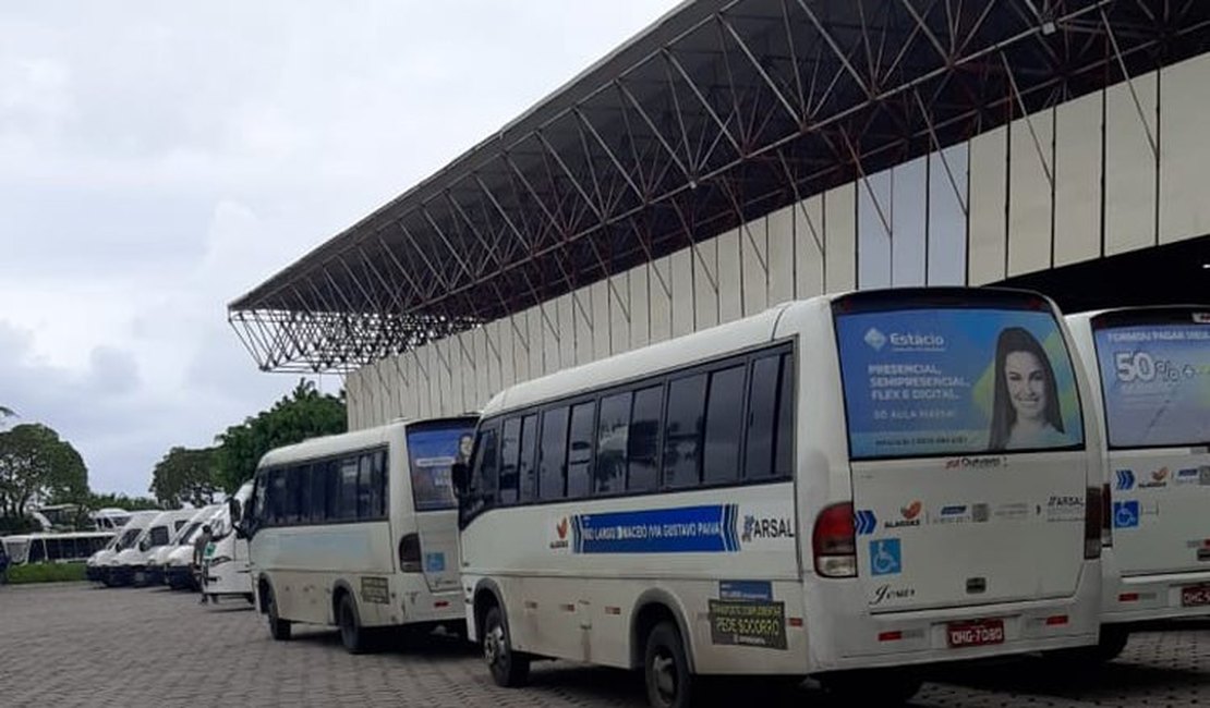 Carreata dos profissionais do transporte complementar cobra reajuste de salários e fiscalização de clandestinos