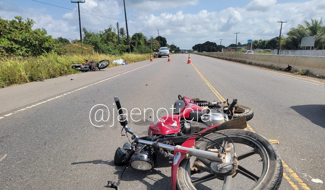 Motociclista faz retorno no meio da pista e morre em colisão com outro condutor em Arapiraca