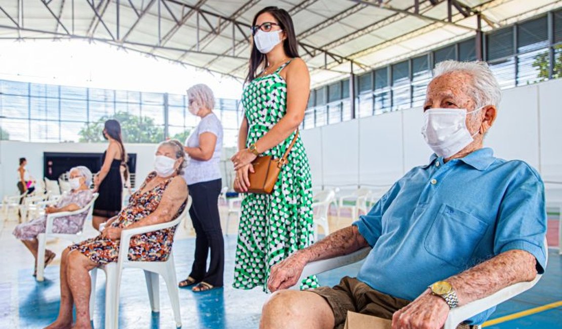 Covid-19: Arapiraca vacinará idosos a partir de 79 anos nesta terça (2)