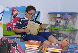 Menino de 7 anos lê 88 livros em 2016: 'a gente conhece um novo mundo'