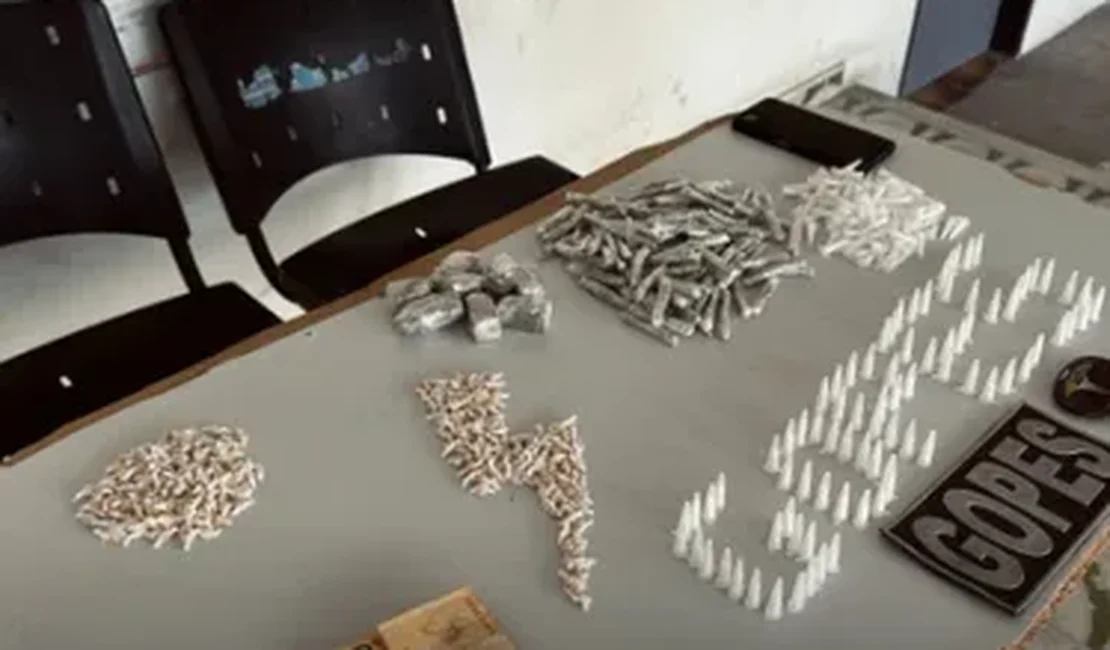 Homem é preso com drogas após denúncia sobre abastecimento de pontos de tráfico em Junqueiro e Arapiraca