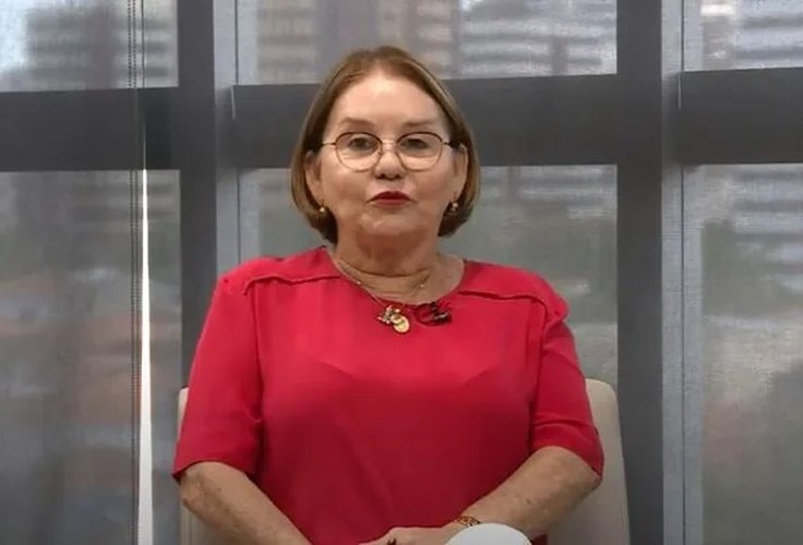 Lucila Toledo assina contrato da banca examinadora para realização do Concurso da Prefeitura de Cajueiro