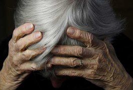 Idosa de 103 anos é resgatada após ser feita refém pelo neto