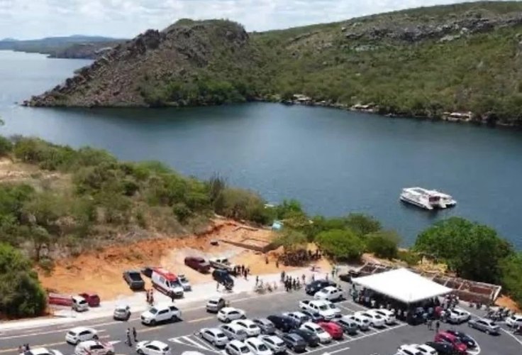 Complexo turístico dos Cânions do São Francisco, em Olho D´água do Casado, pode ser demolido após denúncia do Incra