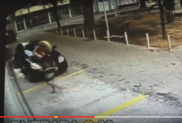 Crueldade: Vídeo mostra momento em que ambulante mata morador de rua com pedrada