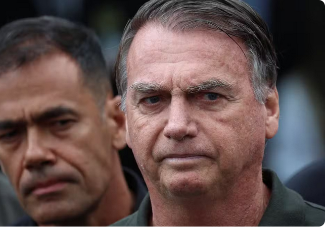 Bolsonaro pede autorização para comemorar aniversário de sua filha