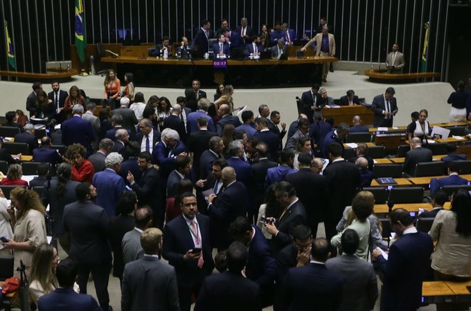 Câmara aprova projeto que altera regras para prisão temporária