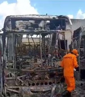 Incêndio em garagem de ônibus, em Arapiraca causou prejuízo de mais de R$ 1 milhão