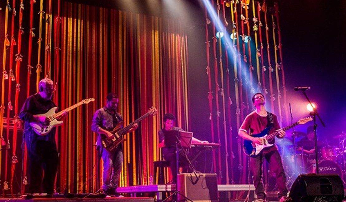 Shows de Edi Ribeiro e Jan Cláudio marcam segunda noite festiva dos 15 anos do Palco Aberto