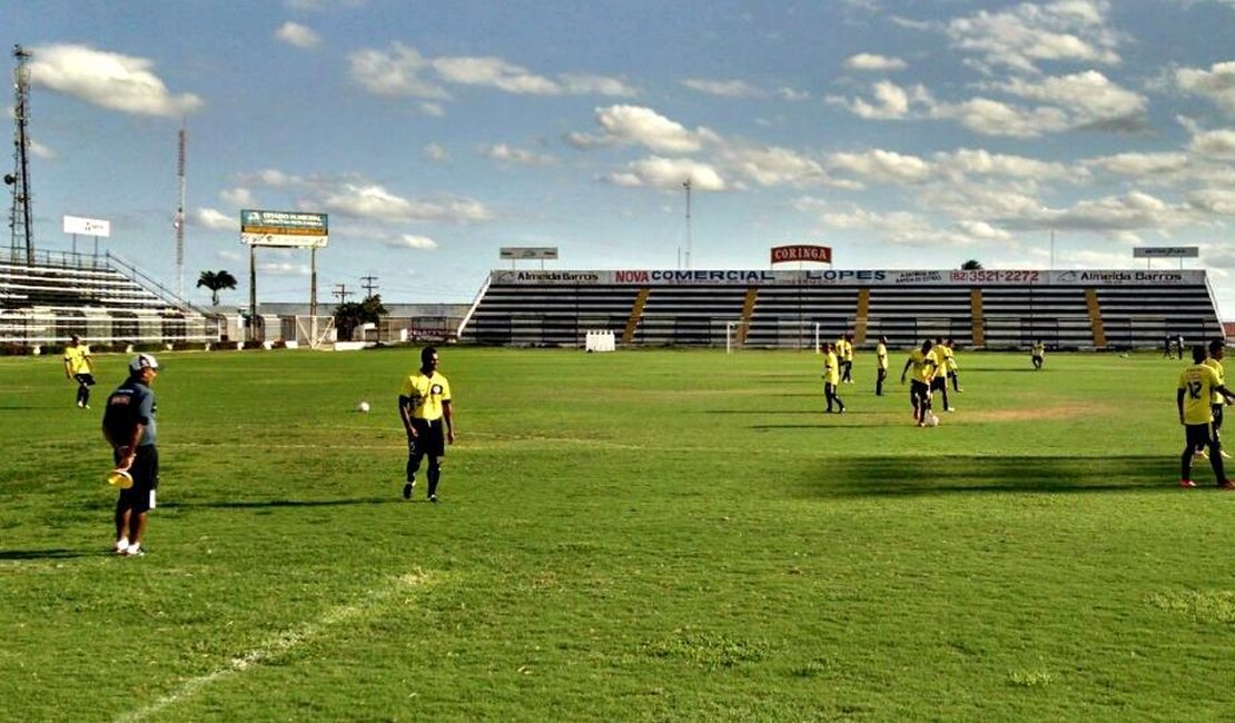 Alvinegros focam nos trabalhos de finalização no treino desta terça-feira