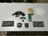 Ação policial prende suspeito de homicídio e apreende drogas e arma, em Arapiraca