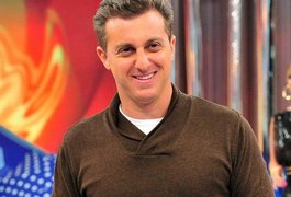 Bolsonaro critica fala de Huck: 'Se ele comprou jatinho, ele faz parte do caos'