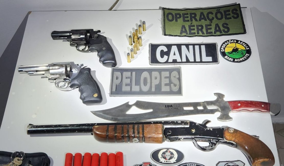 Homens são presos em flagrante com revólveres, facão e espingarda em velório no Manoel Teles