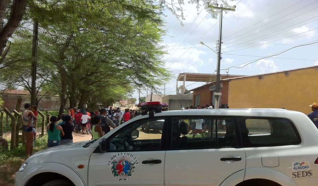 Cadáver é encontrado dentro de lagoa na cidade de Campo Grande