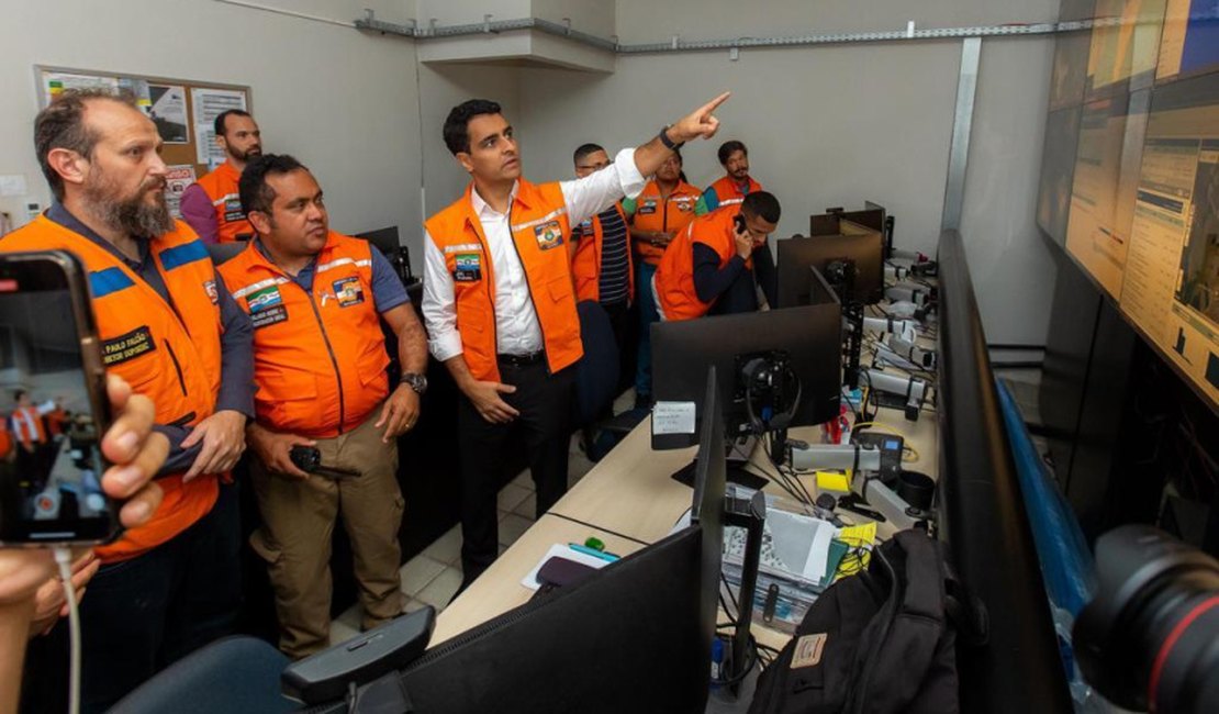 Prefeito JHC isenta impostos de moradores dos bairros afetados por afundamento