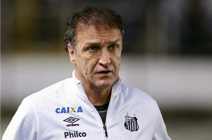 Santos anuncia Cuca como novo treinador da equipe após demissão de Vojvoda