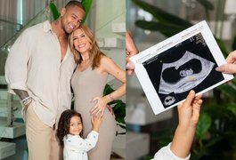 Lore Improta e Léo Santana anunciam segunda gravidez com vídeo emocionante e reação surpresa do cantor viraliza nas redes