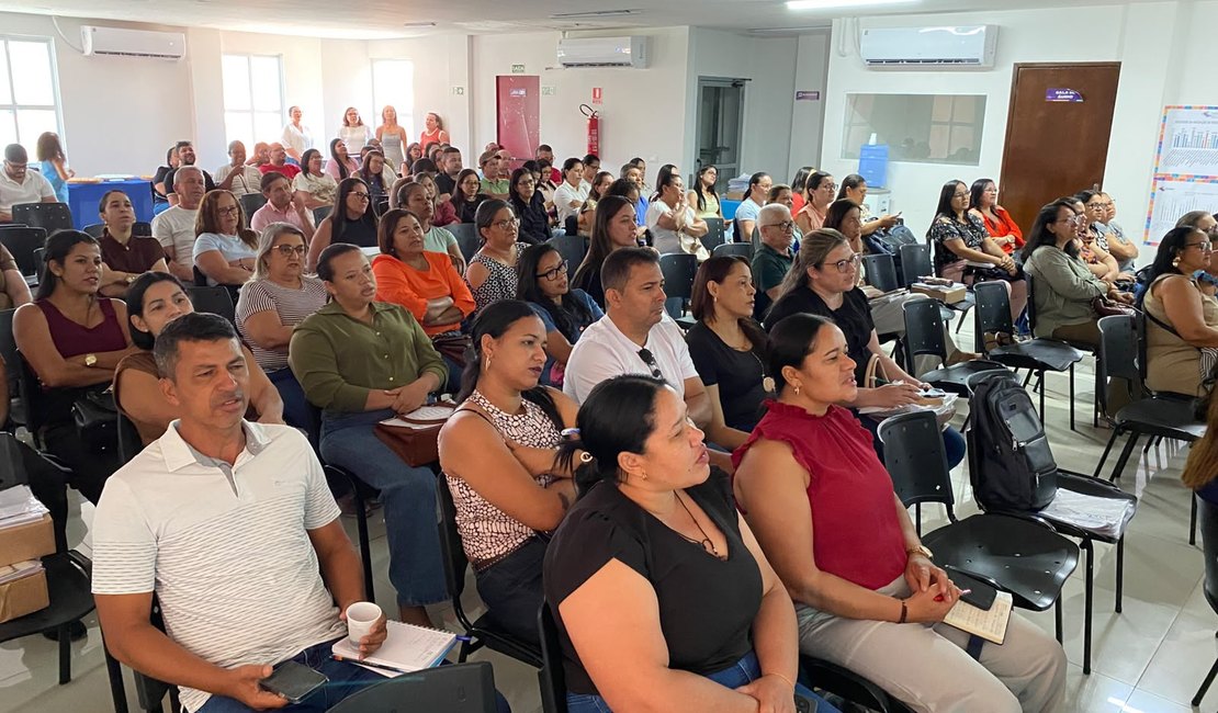 Educação de Traipu realiza reunião para apresentação de avaliação diagnóstica