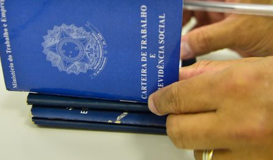 País perdeu 63.624 vagas de emprego formal em março, diz Caged