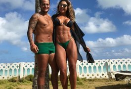 Thammy Miranda curte Maragogi com a namorada: 'Por mais dias assim'