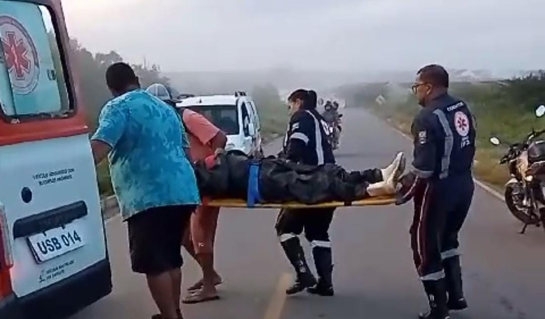 Condutor perde controle de moto em curva e fica ferido em Arapiraca