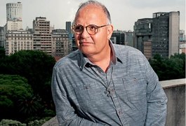 Cantor Guilherme Arantes revela que ficou paralítico durante viagem à Europa