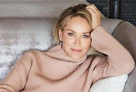 Sharon Stone diz que médico aumentou seus seios sem consentimento