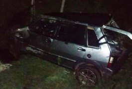 Carro capota e deixa criança de 9 anos morta no povoado Miaí de Cima, em Coruripe