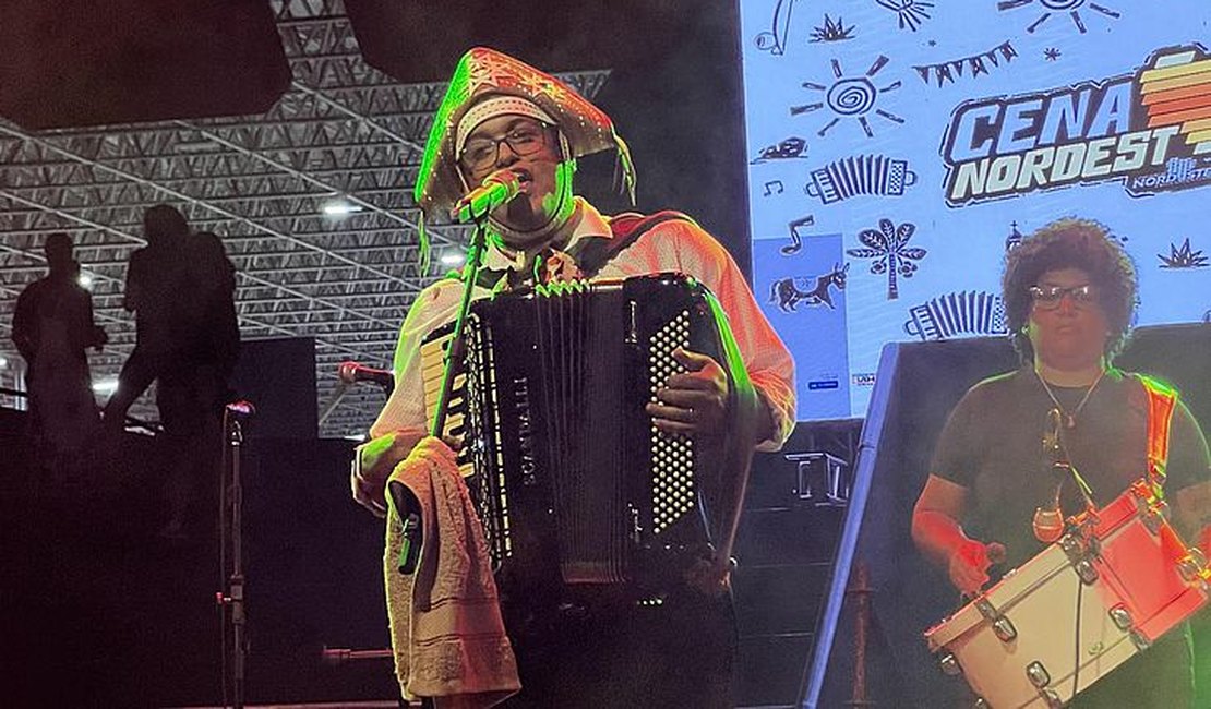 Alagoano Fidellis é destaque do palco principal na primeira noite do Cena Nordeste Festival