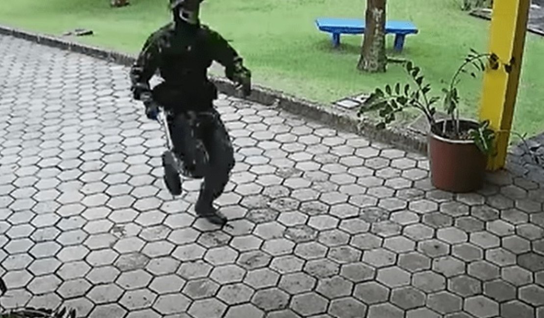 Atirador de Aracruz tem 16 anos e é ex-aluno da escola; ele foi encontrado e apreendido