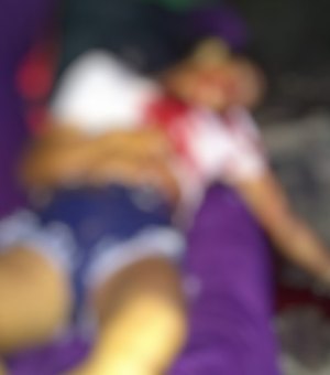 Mulher é executada a tiros em sofá na sala de residência em Igreja Nova